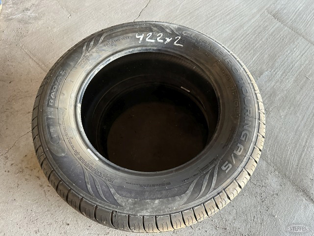 (2) 225/65R17 tires